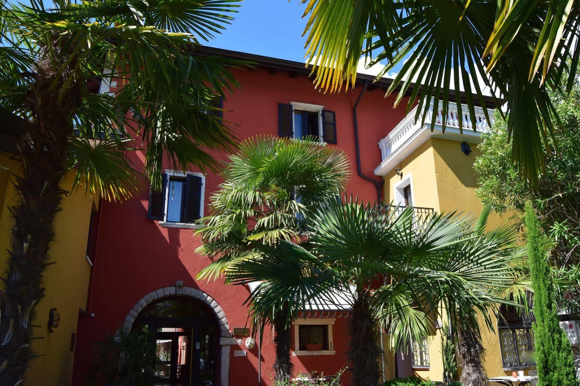 Residence Segattini Рива дел Гарда Екстериор снимка